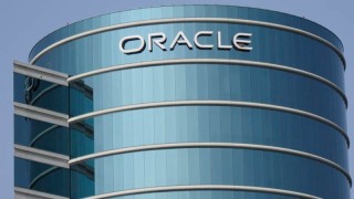 Преди дни акциите на технологичния колос Oracle се сринаха до