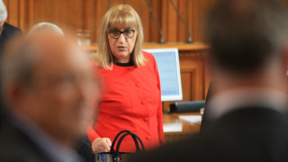 Съобщават заместника на Цачева