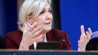 Ръководителят на френската партия Национален сбор Марин Льо Пен коментирайки
