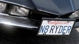 В Калифорния рекламират върху регистрационните номера на колите