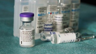 "Файненшъл таймс": "Пфайзер" и "Модерна" вдигат цените на ваксините си срещу COVID