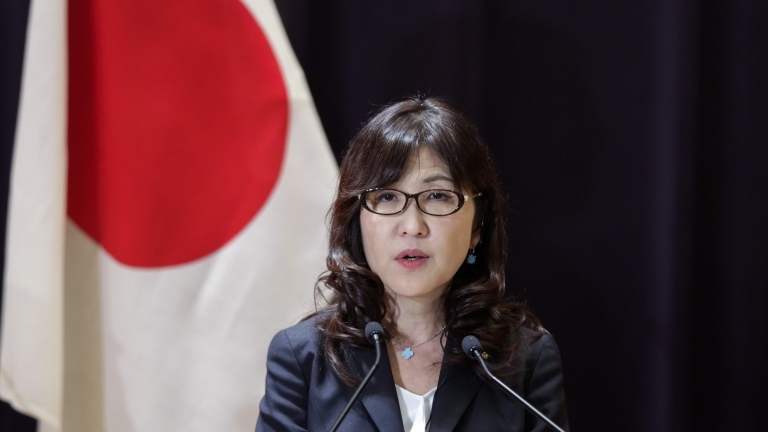 Пекин и Сеул недоволстват от визита на японския военен министър в храма Ясукуни