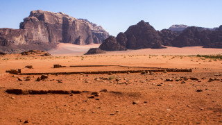 Ако сеизмичните вибрации на нашата планета се наричат земетресения дали