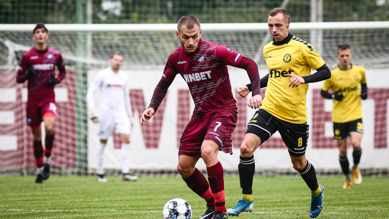 Септември (София) нанесе първа загуба на Миньор (Перник)