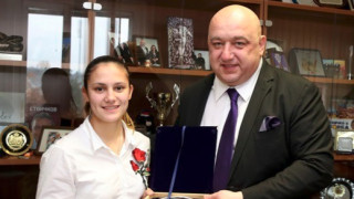 Ивет Горанова се срещна с децата от начално училище Христо