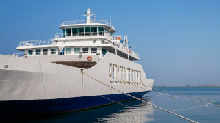 Министърът на корабоплаването Милтиадис Варвициотис обяви оставката си в понеделник