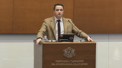 Явор Божанков атакува "Възраждане" и им напомни, че ще ползват само евро