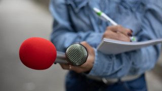 Евродепутатите потвърдиха решимостта си да защитават журналисти активисти и хора