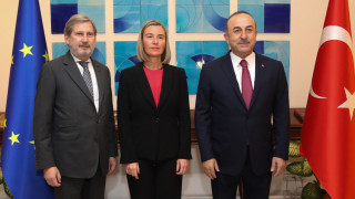 Европейският съюз изразява сериозна загриженост относно големия брой журналисти и