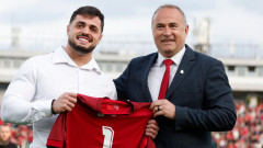 Забраниха Карлос Насар: Не възхвалявайте болния чорбар!