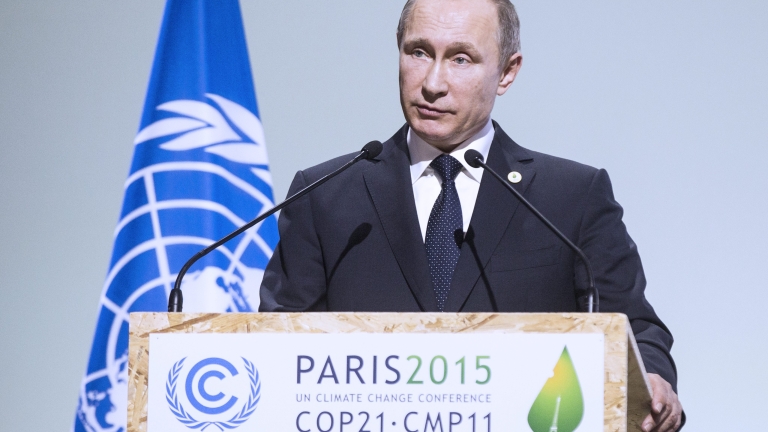 Русия ще намали вредните емисии със 70% до 2030-а, зарече се Путин