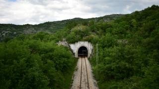 Реконструкцията на железопътния тунел Созина най дългия в Черна гора и