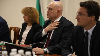 Гешев: Или политическа поръчка на ГЕРБ, или тоталитарен преврат