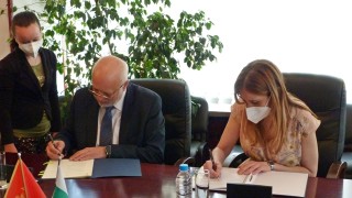 Черногорски министър бе приет в болница по време на посещението