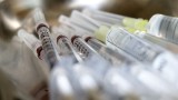 Започва ваксинацията срещу COVID-19 във Варна и Търговище