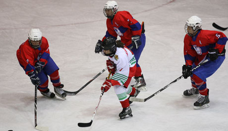Служебна победа за България на СП по хокей за младежи
