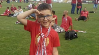 Фенове на ЦСКА събират средства в помощ на дете 