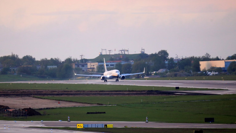 Европейският авиационен регулатор призова в сряда всички авиокомпании да избягват