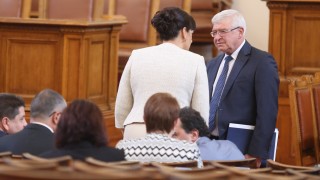 Депутатите се заеха с бюджета на Националната здравноосигурителна каса НЗОК