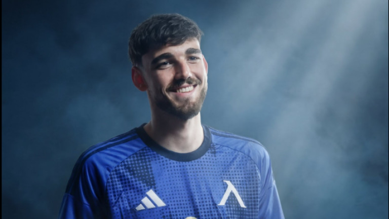 Левски влиза в битката с ЦСКА 1948 с новия защитник