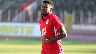 Левият бек на ЦСКА Жеферсон очаква юбилеен мач в Първа