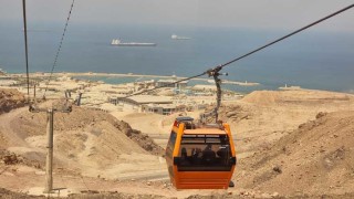 Разходка с въжена линия над пирамидите Това е новата идея