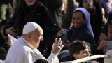  Папа Франциск още веднъж анулира съботните срещи поради лек грип 
