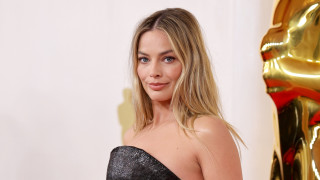 Макар и вече в по напреднала бременност явно не спира да