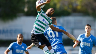 Знаковият за Черно море играч Матиас Курьор е резерва в