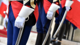 Страната с най-многочислената армия в EС Франция увеличaва бюджета си за отбрана