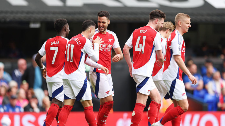 Безмилостен Арсенал засили Ипсуич към Чемпиъншип