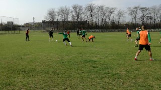 Футболистите на Нефтохимик Бургас проведоха първото си занятие за тази