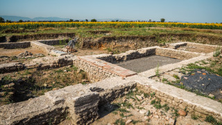 Възобновиха археологическите разкопки край село Татул