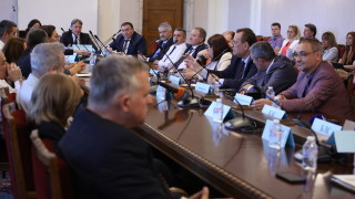 ГЕРБ с ДПС, ИТН и "Възраждане" надделяха над ПП и за правилата за избор на шеф на НЗОК