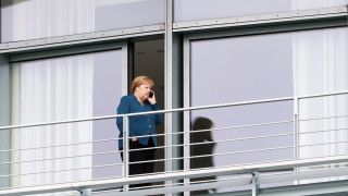 Правителството на Меркел постигна договорка за климата след маратонски преговори