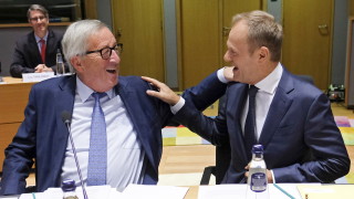 Председателят на Европейската комисия Жан Клод Юнкер предупреди че еврозоната ще
