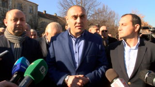 Местан и още трима напускат парламентарната група на ДПС 
