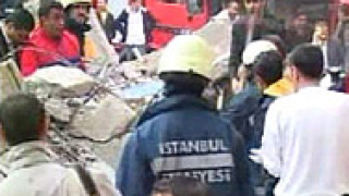 Осеметажна сграда се срути в Истанбул