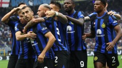 Интер царува в Милано! "Нерадзурите" разбиха Милан с най-убедителния триумф от почти половин век