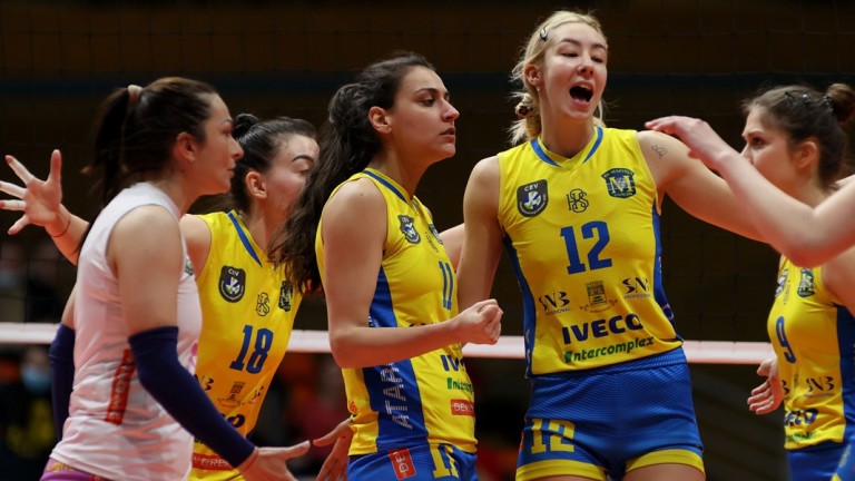 Женският волейболен отбор на Марица (Пловдив) замина за турския мегаполис