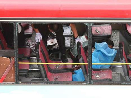 Атентати взривяват 2 автобуса в Китай