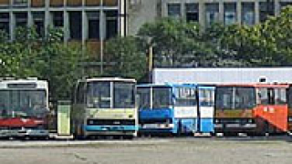 Броят пътниците в автобусите и тролеите в София