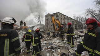 В резултат на руски удар с дрон по жилищни райони