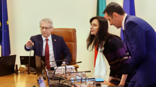 Нормално когато има политическо обсъждане по важни въпроси да започне