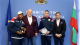Министър Кралев награди медалиста от Световното първенство по бокс Радослав Пантелеев