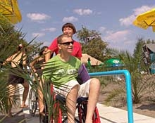 Специални рампи за хора с увреждания откриха на плажа в Бургас