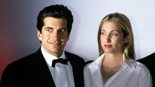 През 90 те години на миналия век Джон Ф Кенеди младши и