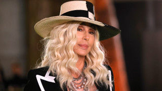 Шер има двама синове Първият Чаз Боно е роден