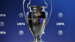 Заради пандемията от коронавирус УЕФА отложи за неопределено време финалите в