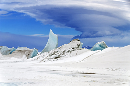 Озоновата дупка над Антарктида доближава рекордните си размери